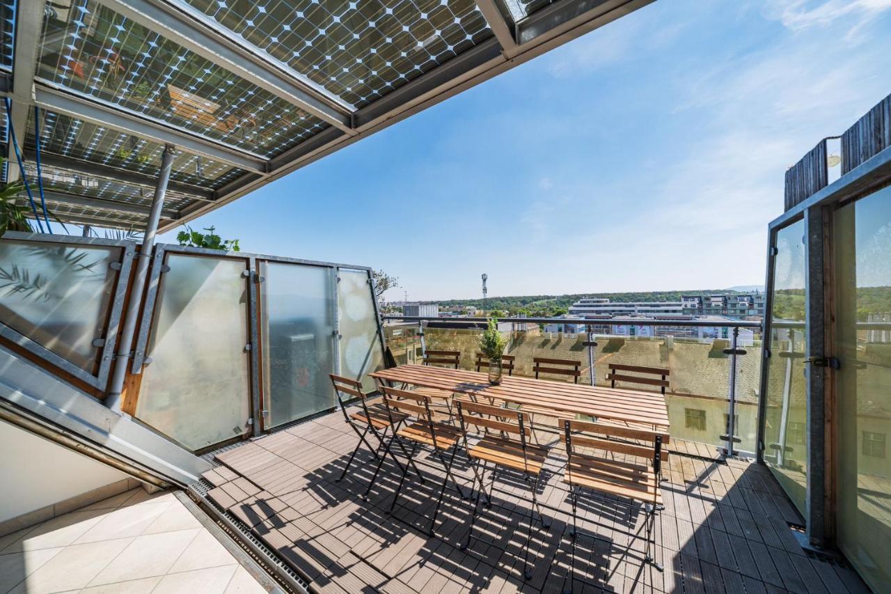 Apartments Next To Schoenbrunn - Free Parking !!! Vienna Esterno foto