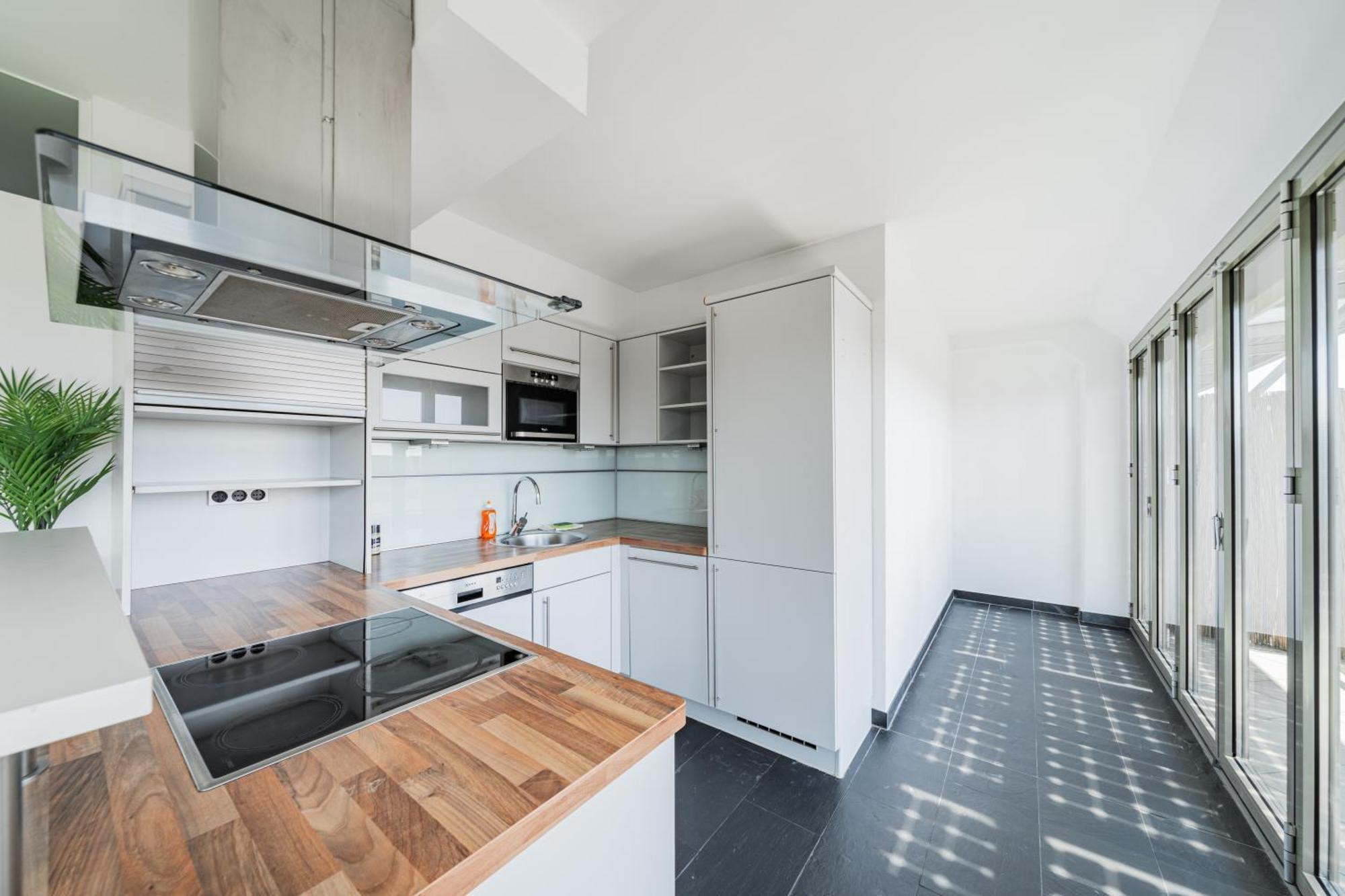 Apartments Next To Schoenbrunn - Free Parking !!! Vienna Esterno foto